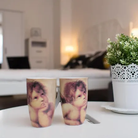 Apartment Gin *
