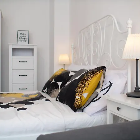 Gin Apartment